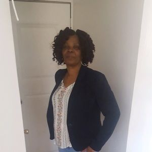 Meet your Posher, Cynthia